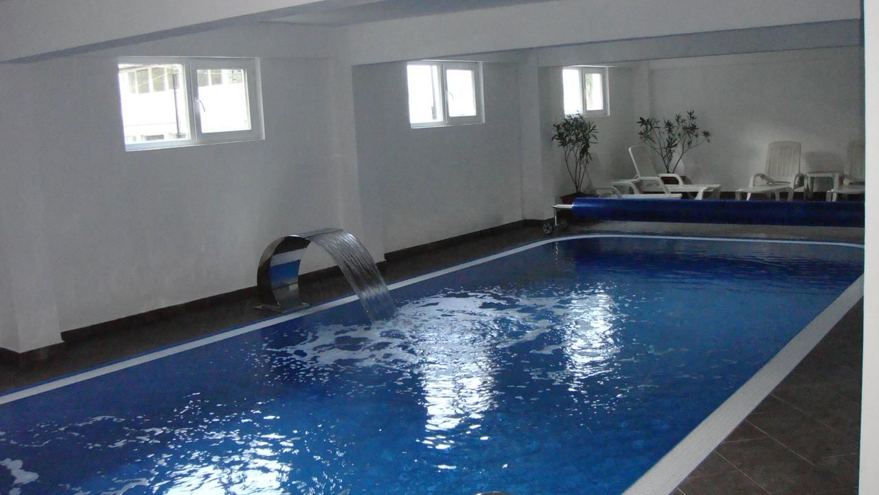 Отель Hotel Domnitei Кэлимэнешти-23