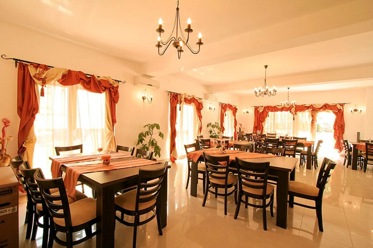 Отель Hotel Domnitei Кэлимэнешти-26