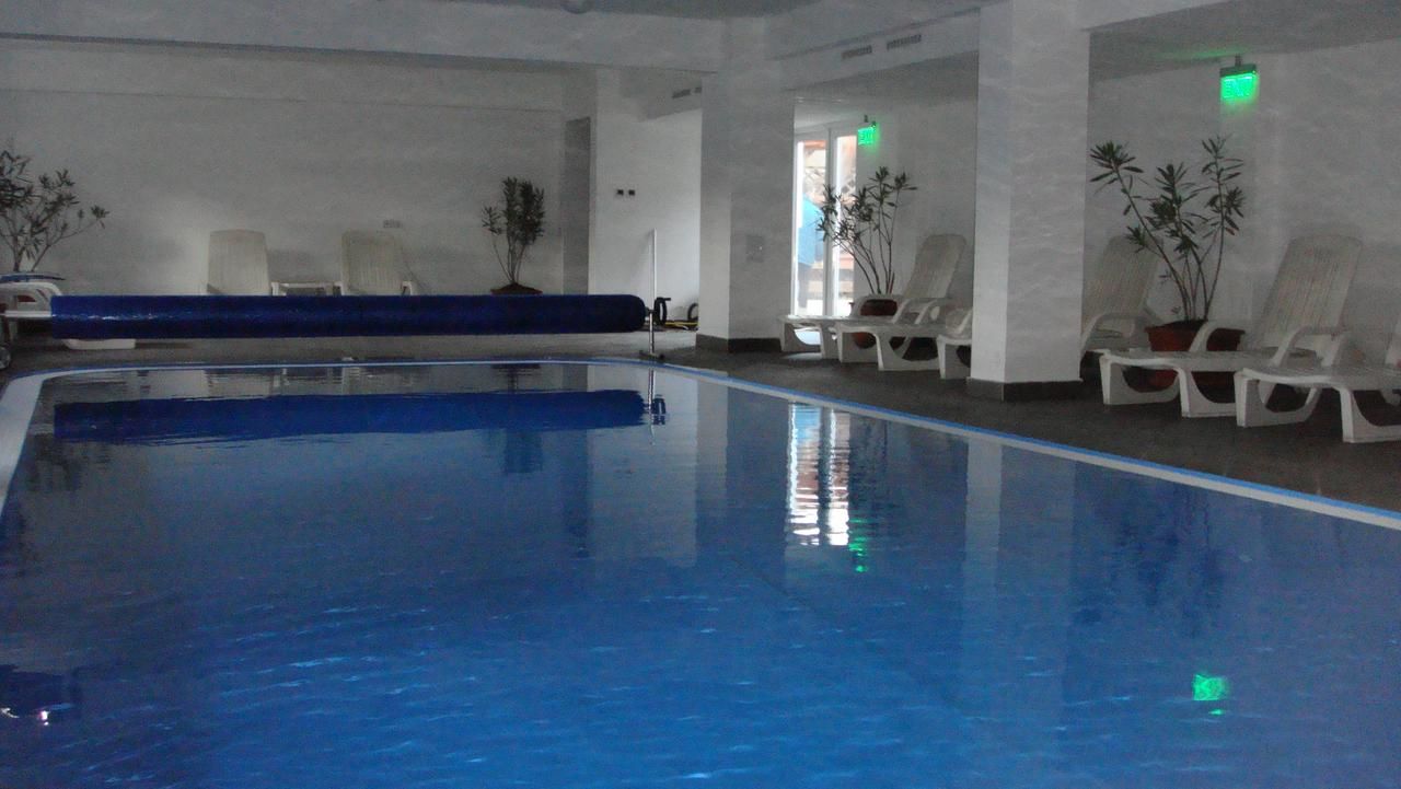 Отель Hotel Domnitei Кэлимэнешти-35