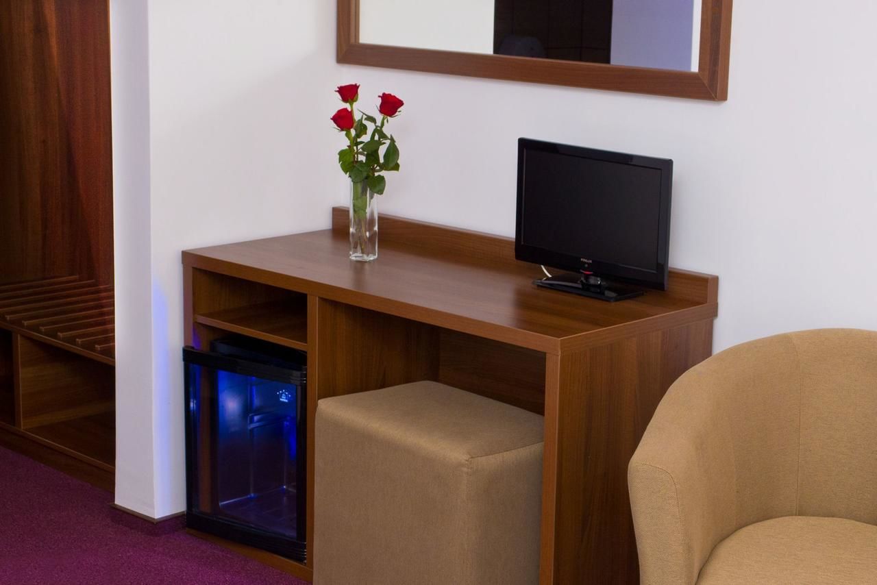 Отель Hotel Domnitei Кэлимэнешти-45