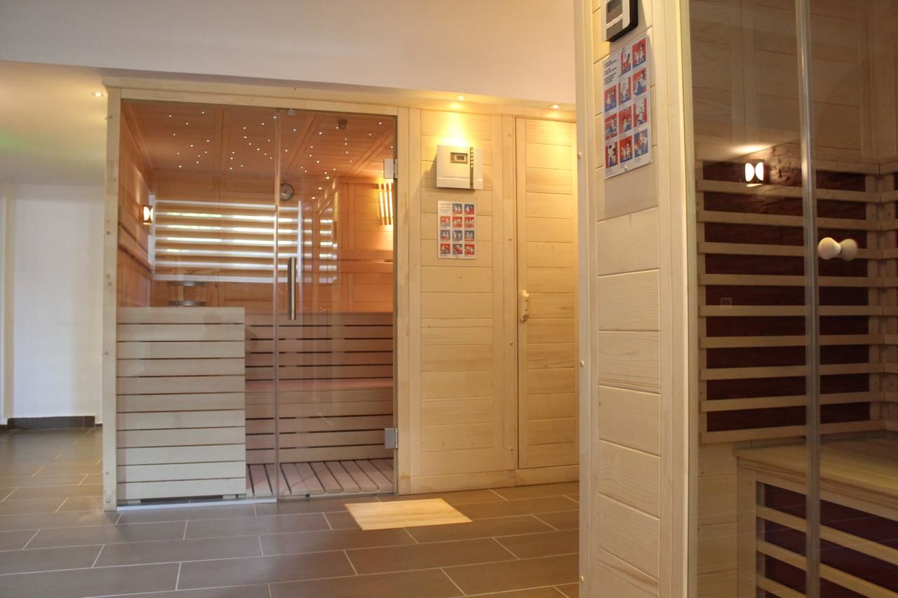 Отель Hotel Domnitei Кэлимэнешти-11